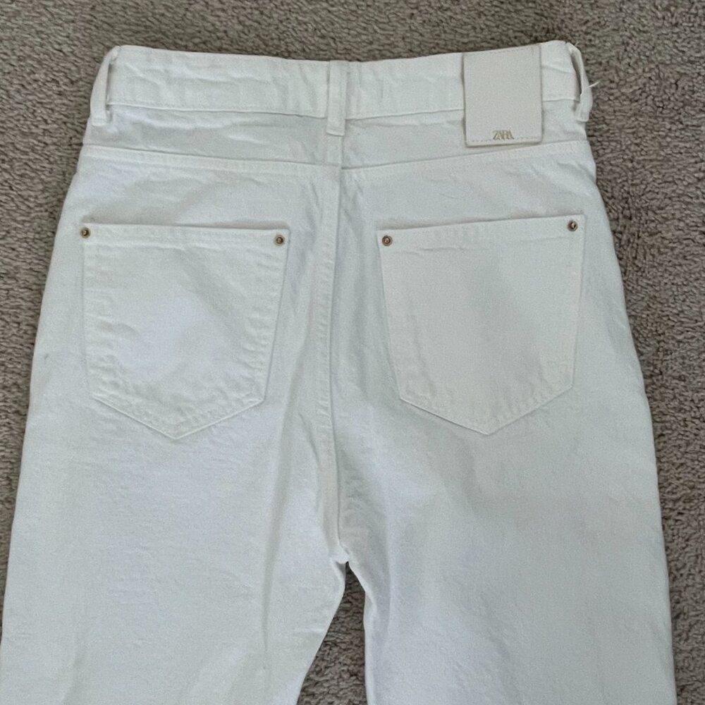 ZARA Straight Leg Jeans Women 2 White Raw Hem Mid Rise Denim Minimalist - Picture 4 of 8